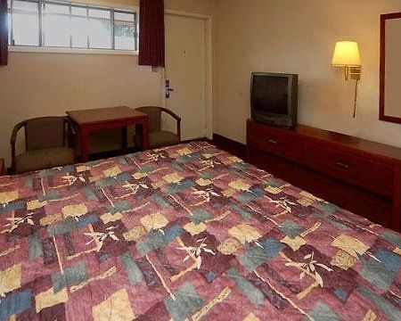 Econo Lodge Pratt Pokój zdjęcie